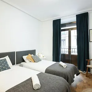 spacious-modern-and-right-at-the-beach.sansebastianhotels.net/